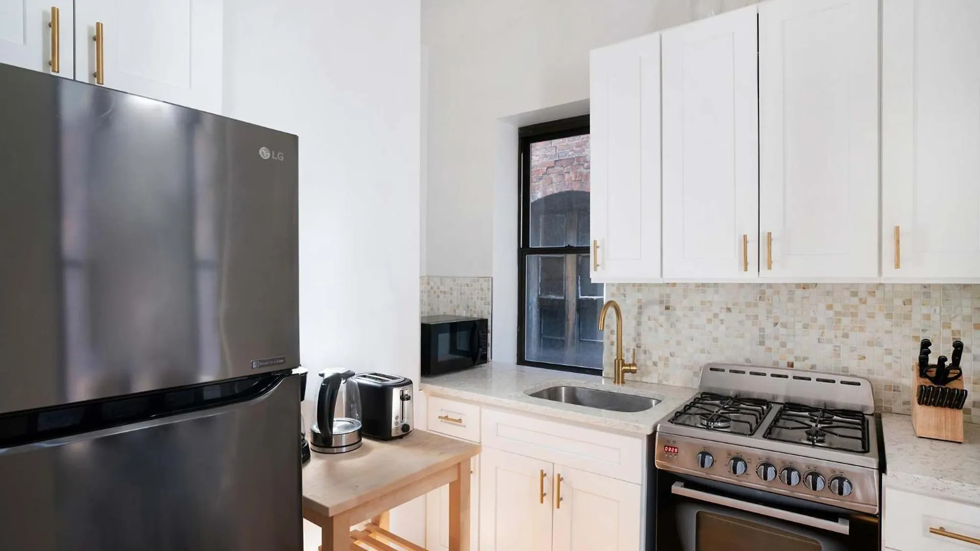 454-4R New 2Br Prime Midtown Best Value Sleeps 5 New York 0*,  ABD